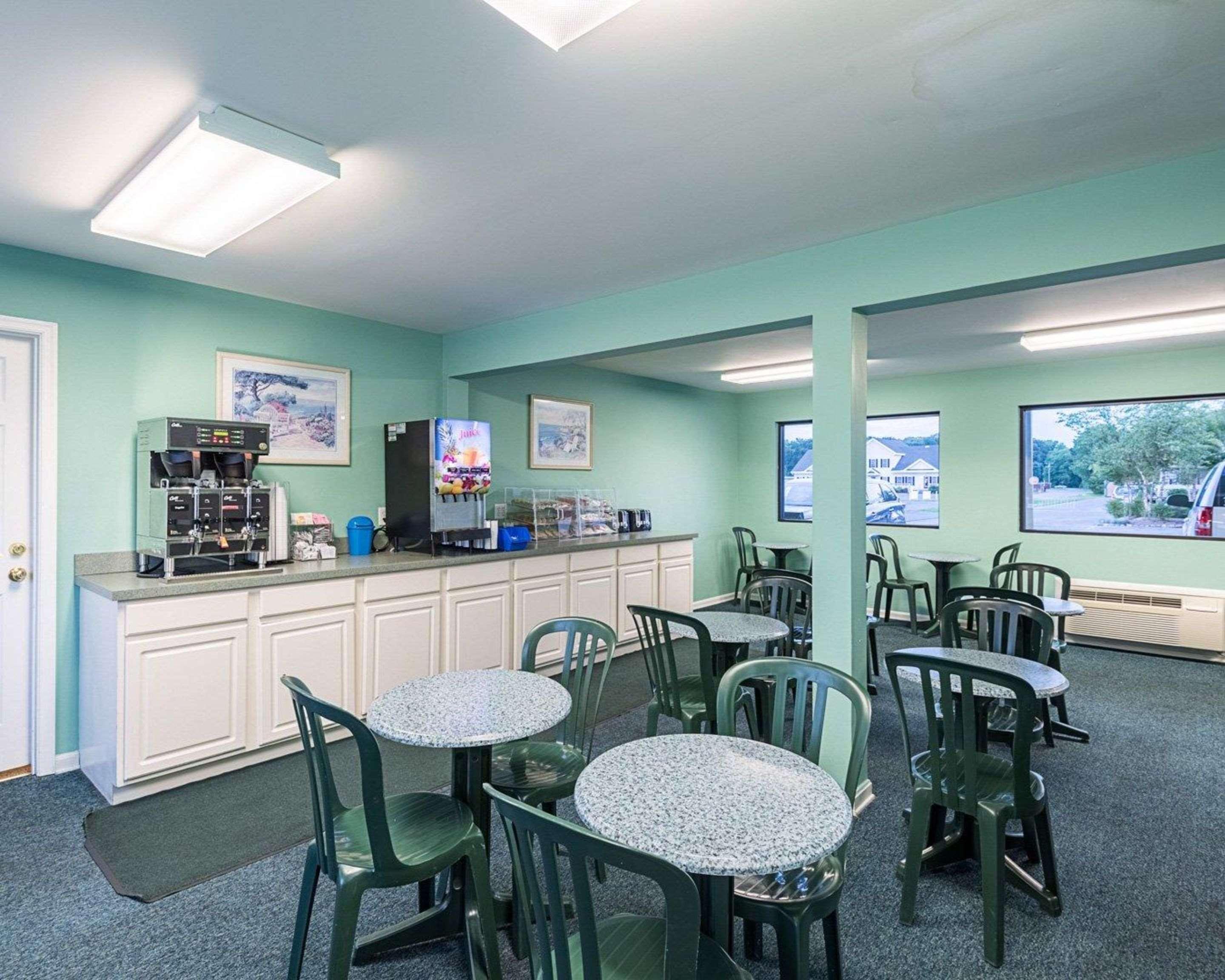 Rodeway Inn & Suites Rehoboth Beach Exterior photo