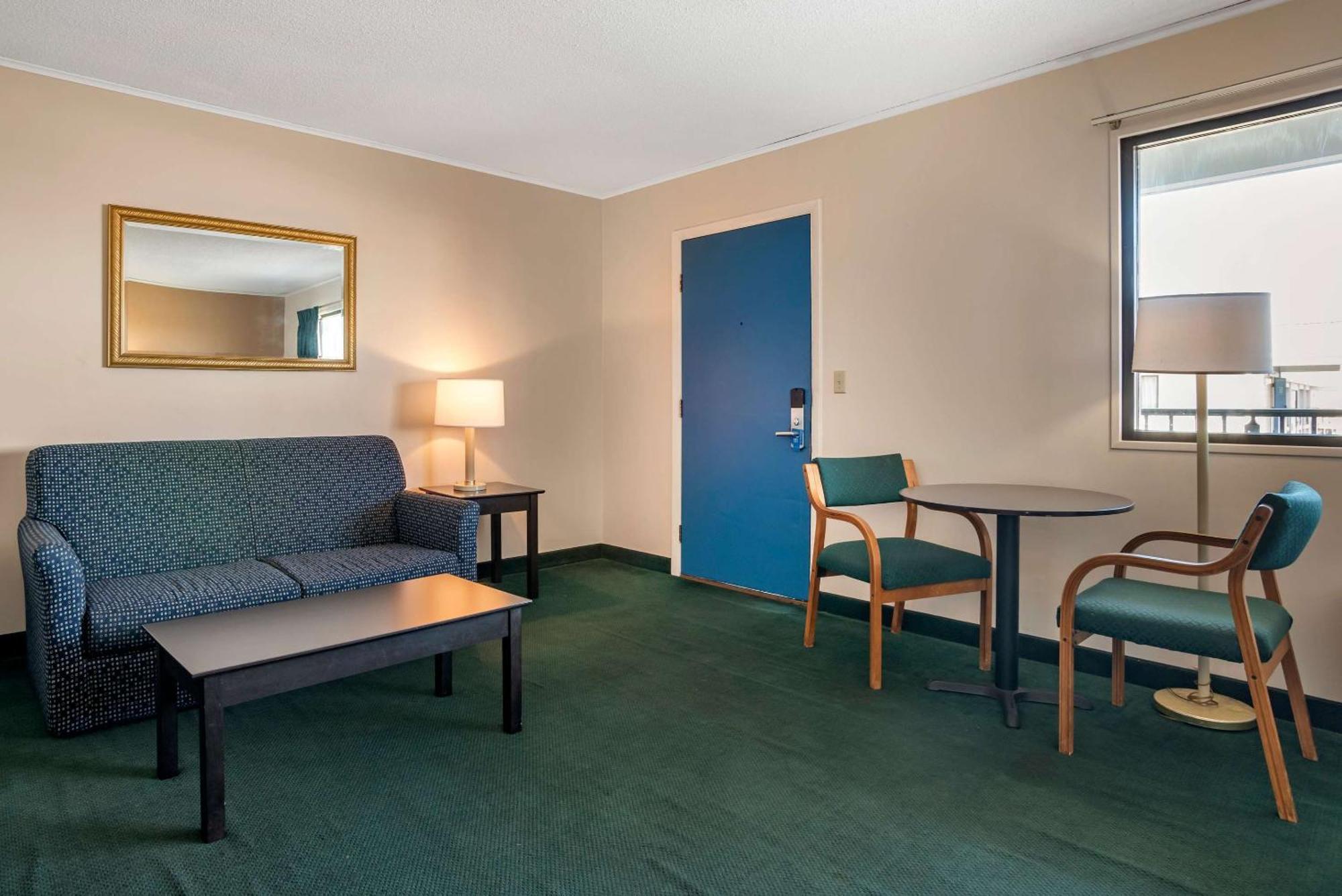 Rodeway Inn & Suites Rehoboth Beach Exterior photo