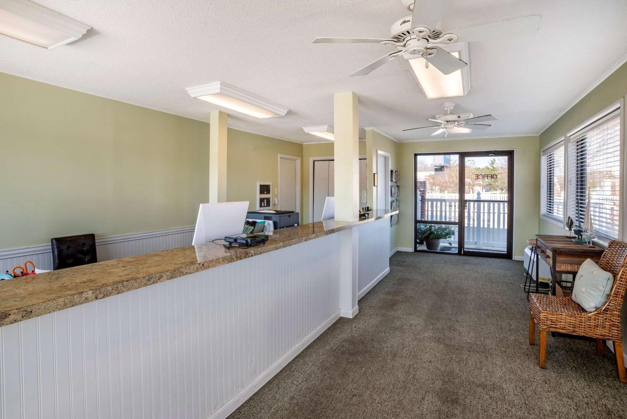 Rodeway Inn & Suites Rehoboth Beach Exterior photo