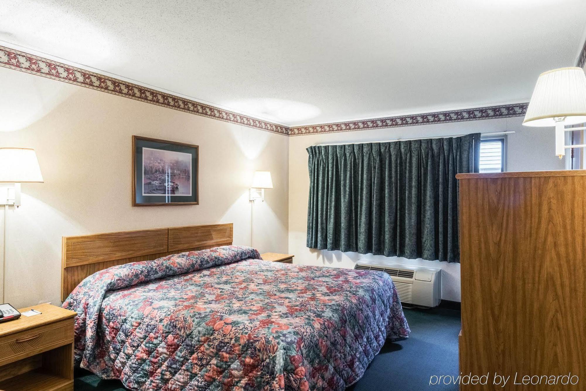 Rodeway Inn & Suites Rehoboth Beach Exterior photo